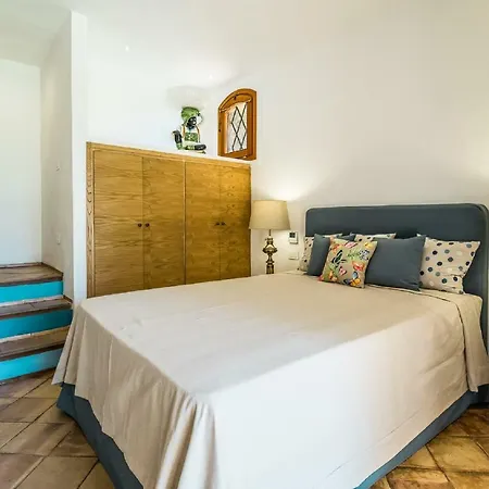 Cardebello Alloggio in famiglia Porto Cervo